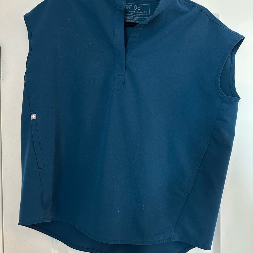 Figs Deep Reef Rafaela Top